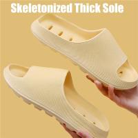 Zapatillas de playa de verano de suela gruesa para hombre, zapatillas antideslizantes de Eva para baño, sandalias para hombre, chanclas de moda para mujer, zapatillas huecas con fugas - details 2