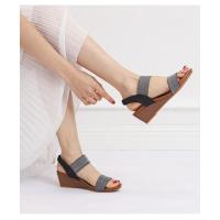 Sandalias para niña, zapatos de hadas de estilo romano, nuevos zapatos de verano de gran tamaño para mujeres de moda con tacón de cuña. - details 3