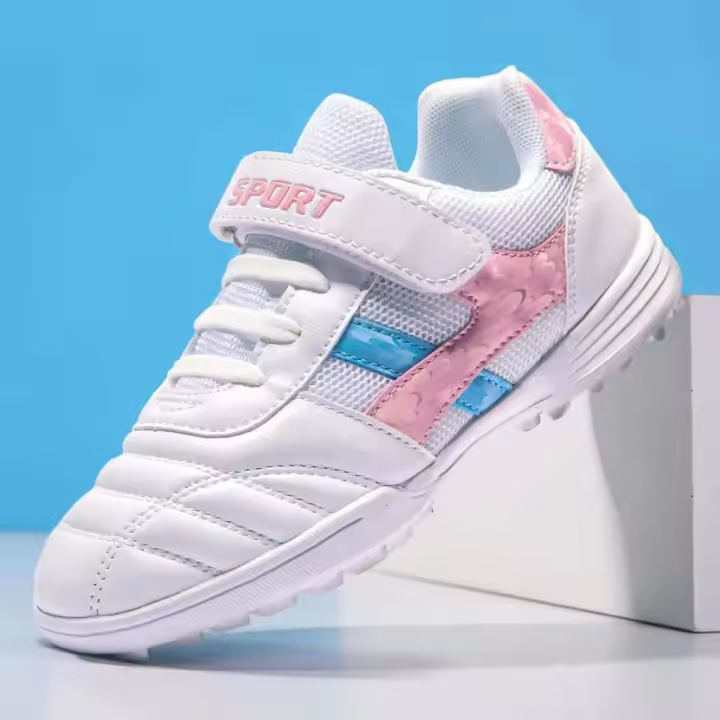 Zapatos de fútbol unisex vendedores calientes de la juventud del césped, zapatos deportivos interiores antideslizantes de TF del clavo de cinco lados - 1
