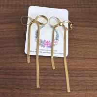 Pendientes de Cadena de Acero Inoxidable Dorado de 18K con Lazo Minimalistas y Dulces para Mujeres - details 8