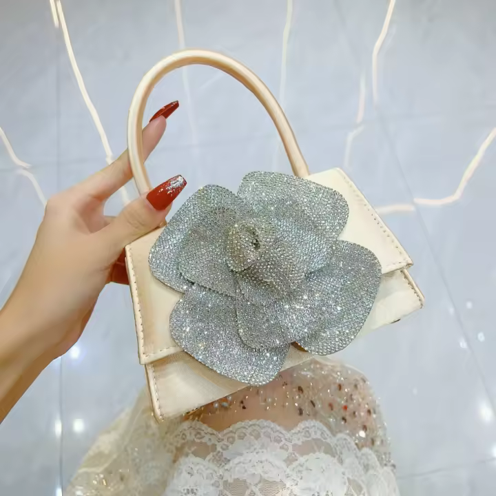 Nuevos bolsos de mujer Celebridad diamantes de imitación brillantes flores rosas Bolso cuadrado pequeño Bolso de banquete Bolso bandolera Bolso de cena - 1
