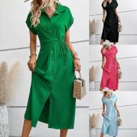 Mono corto de verano con cuello polo, manga corta, falda larga y abertura en la cintura alta - details 1