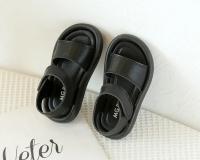Sandalias de verano para niños y niñas, zapatos suaves y transpirables con gancho de color puro, a la moda, para la playa - details 5