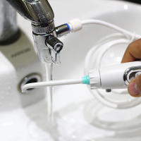 Irrigador Dental De Grifo LISM Para Limpieza Oral Con Jet De Agua Masajeador Dental Para Dientes Y Encías Apto Para Adultos Con Tanque De Agua De Más De 500ml - details 7