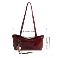 Bolso tipo almohada estilo Boston coreano con colgante, bolso tipo dumpling de PU de color sólido, diseño minoritario vintage para mujer, bolso de hombro para ir al trabajo. - details 0