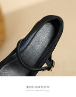 Zapatos sencillos estilo francés de tacón medio y punta cuadrada Merceditas - details 5