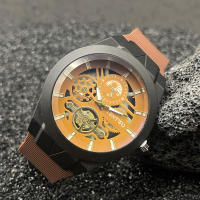 Reloj deportivo de cuarzo con correa de silicona y esqueleto de luz azul para hombre de nueva tendencia - details 12