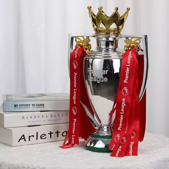 Trofeo de fútbol, ​​adorno de Metal sólido, llavero de muñeca, adornos de mesa, colgante, ventilador, regalo de cumpleaños, accesorios para muñecas, decoración del hogar - 1