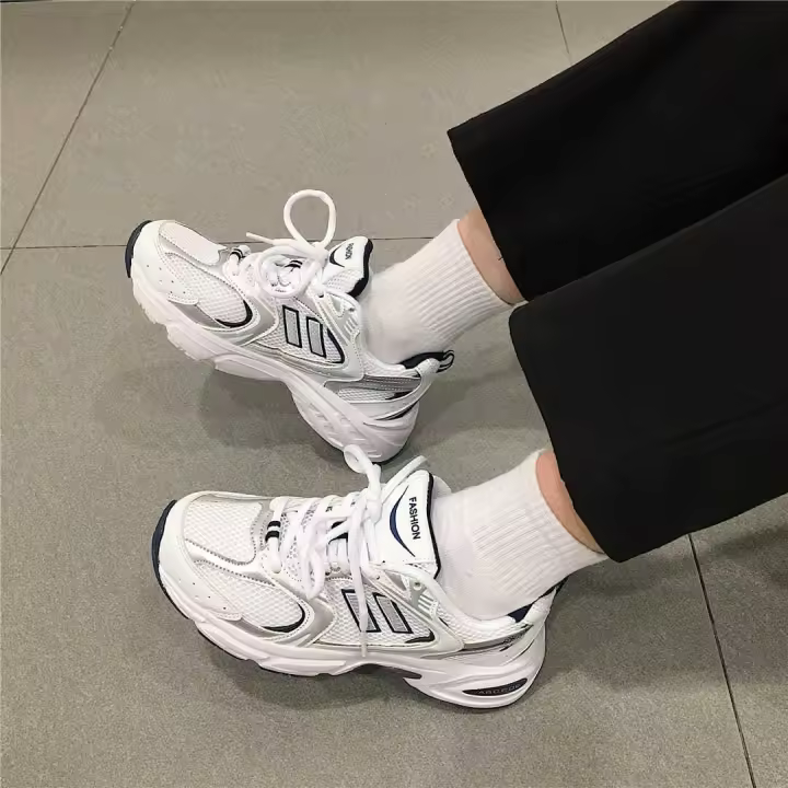 Zapatillas de deporte transpirables de cuero PU para mujer, zapatos planos para correr, zapatos deportivos informales transpirab - 1