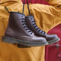Botas de Cuero Genuino para Hombres Estilo Británico Clásico de Seis Agujeros - details 5