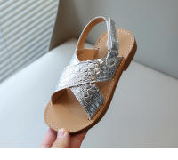 Sandalias de verano para niños y niñas, tela de piel brillante, zapatos de playa para niños, planos, cruzados, correa de tobillo, Ins, caliente - details 12