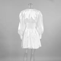 Vestido blanco nuevo de invierno versátil con mangas farol de satén Design Sense - details 10