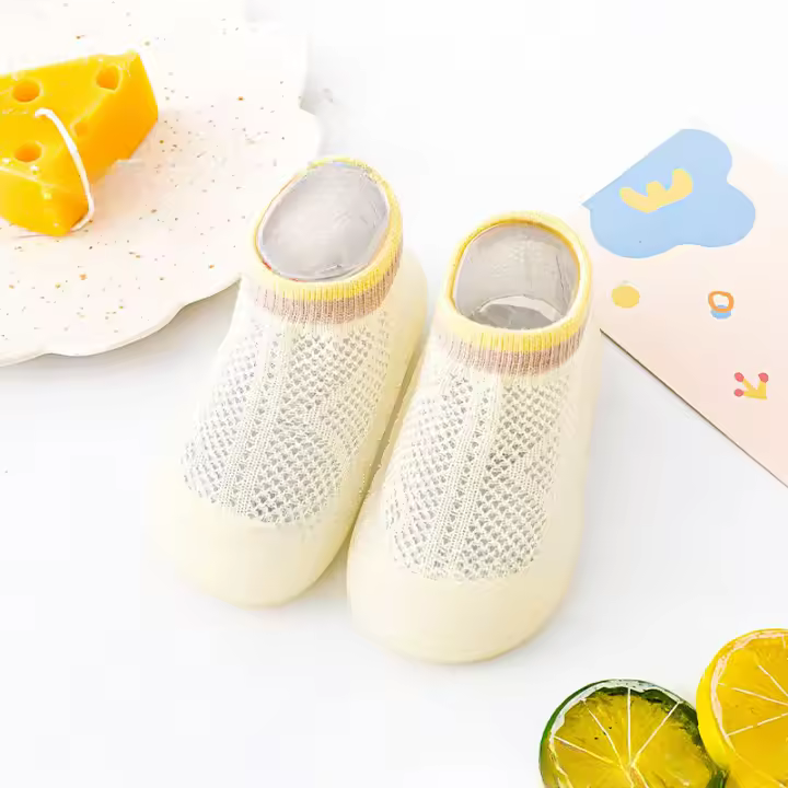 Calcetines de malla antideslizantes para niños pequeños, zapatos transpirables de fondo suave para interiores, primavera y verano - 1