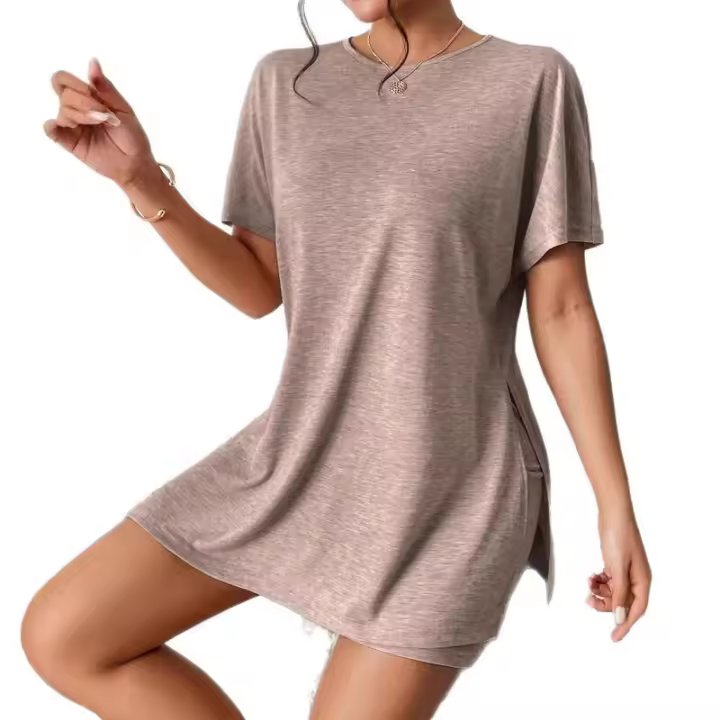 Conjunto de Dos Piezas Cómodo de Color Sólido Manga de Bato, Cuello Redondo, Shorts Ajustados para Mujeres - 1