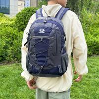 Mochila de Senderismo Multifuncional Ligera con Accesorio para Bastones de Trekking, Bolsa de Viaje y Montañismo de Nailon Duradero con Correas Ajustables, Múltiples Compartimentos y Bolsillos Laterales de Malla - Negra, Accesorios de Senderismo - details 9