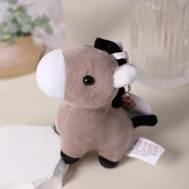 Llavero de caballo de peluche, decoración colgante de animales de dibujos animados, colgante de jirafa, adornos para mochila de felpa, muñeco pequeño de burro - 1