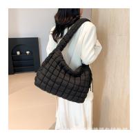 Bolso de hombro tipo bandolera con diseño de nubes plisadas para mujer, bolso de mano de gran capacidad con doble cara y doble tirón - details 46