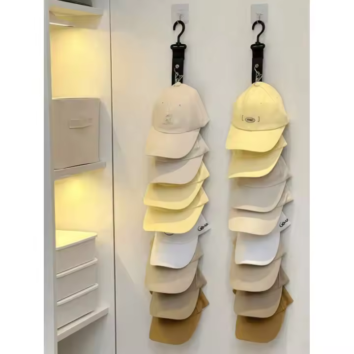 Perchero para gorras de béisbol, perchero unisex para gorras con ganchos y clips, adecuado para armarios y puertas de gabinetes, almacenamiento del hogar, camiseta blanca de mujer, pantalones negros de mujer, ropa de invierno para damas, vestido - 1