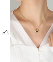 Collar de corazón de melocotón con forma especial de diseño de nicho francés, chapado en acero de titanio con oro de 18K, joyería de personalidad de moda que no se decolora - details 3