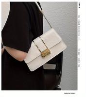 Bolso para axilas para viajes diarios, color negro/beige, moda retro, cadena elegante, cuadrado pequeño, forro de poliéster, cierre giratorio, solo lavado a mano, con mujer - details 0