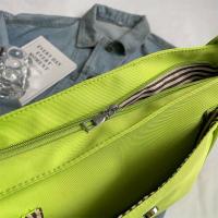 Bolso Messenger Casual para Mujer Color Sólido, Ligero, Correa Ajustable, Cierre de Cremallera, Bolso de Viaje Seguro, Gran Capacidad, Diseño Divertido - details 9