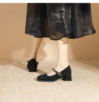 Zapatos sencillos estilo francés de tacón medio y punta cuadrada Merceditas - details 16
