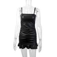 Vestido corto ajustado de verano con tirantes de cuero y fruncido para mujer - details 5