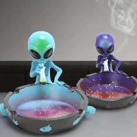 Decoración Retro Vintage Alien Cenicero de Mesa de Resina Hiphop Adorno de Bar para el Hogar y Oficina Accesorios de Fumado de Mano Crafts - details 0