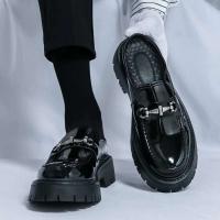 Nuevas zapatillas deslizantes de plataforma con brillo medio negro para hombre de moda, zapatos de diseñador informales, sandalias - details 2