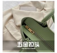 Bolso grande y versátil de gran capacidad, bolsa de hombro a la moda, novedad de 2024 - details 2