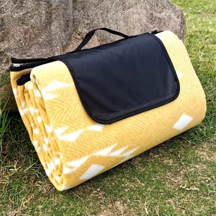 Alfombra de Camping Impermeable 200x200cm Equipo de Supervivencia con Base Antideslizante para Playa, Senderismo y Emergencias Cojín de Aire de Deportes y Aire Libre - 1