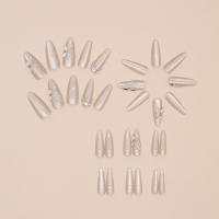 Uñas Postizas De Forma De Tumba Largas Con 30 Piezas Diamantes Brillantes 1 Pegamento De Uñas Y 1 Linterna De Uñas - details 1