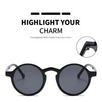 Gafas de Sol Redondas Pequeñas para Mujer Gafas de Sol Marrones de Diseñador Vintage con Montura Redonda y Remaches - details 0