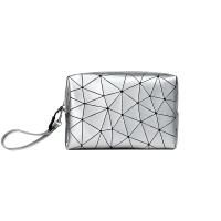 Bolsa de Cosméticos de Cuero Impermeable Diseño a Cuadros para Almacenamiento de Maquillaje de Viaje Bolsa de Belleza para Mujeres - details 1