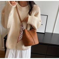 Bolsos Pequeños Populares Nuevos Bolsos De Mensajero De Hombro Versátiles De Moda Bolsos De Cubo Portátiles - details 4