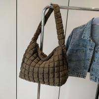 Bolso de hombro tipo bandolera con diseño de nubes plisadas para mujer, bolso de mano de gran capacidad con doble cara y doble tirón - details 16