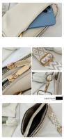 Nuevo bolso cuadrado pequeño blanco de moda con correa ancha para el hombro y bolso de hombro único - details 6