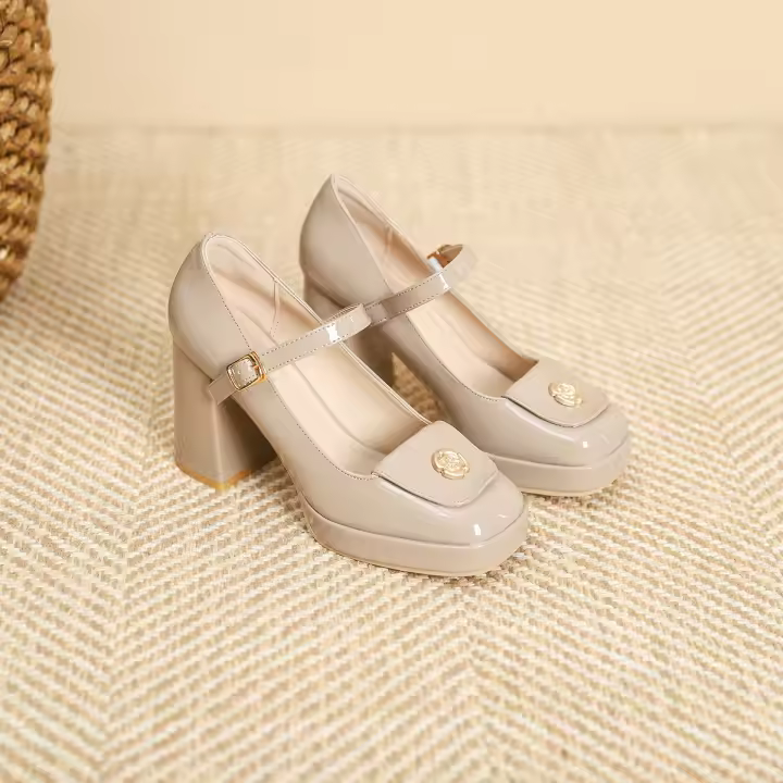 Zapatos de punta cuadrada con tacón grueso y tacón alto plano con hebilla de flor pequeña - 1