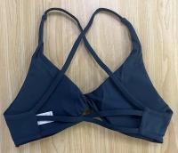 Sujetadores deportivos acolchados con giro frontal para mujer, camiseta corta sin mangas para yoga, sujetador de gimnasio para entrenamiento cruzado en la espalda - details 22
