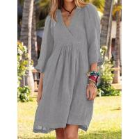 Vestido mediano con cuello en V y mangas tres cuartos en color liso estilo algodón y lino para mujer - details 5