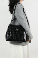 Bolso de Lujo de Cuero de Cocodrilo Negro para Mujer Bolso Cruzado Versátil para Primavera y Otoño - details 1