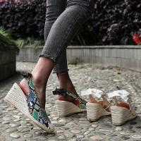 Patrón de piel de serpiente europea y americana, sandalias de cáñamo con tacón de cuña, bolsa de verano para mujer, sandalias vacías traseras de cabeza, zapatos de mujer de tacón alto de gran tamaño - details 16