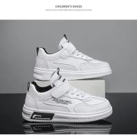 Compañero de clase zapatos de los niños 2025 nuevos niños pequeños zapatos blancos suela suave superficie de cuero impermeable medio y mayores zapatos de la junta de deportes de los niños. - details 2