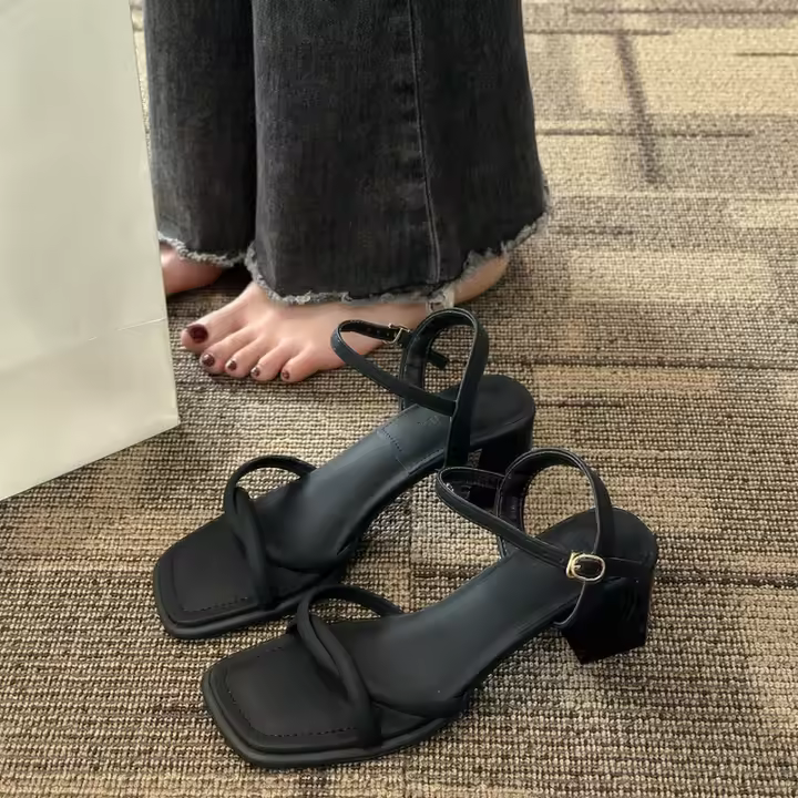 Sandalias mujer 2025 nueva moda versátil suave retro tacón grueso antideslizante palabra con tacones altos - 1