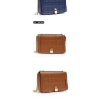 CH Metal Lock Design Color sólido Marca Carta Impresión Cadena Mujer Versátil Commuter Moda Bandolera con solapa Mochila de lujo de alta gama - details 8