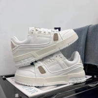 Entrenador de diseñador de lujo Zapatos casuales Zapatillas de deporte transpirables Blanco rojo Negro Plataforma de moda en relieve Zapatillas bajas de cuero para hombre Zapatillas deportivas para correr f1 - details 1