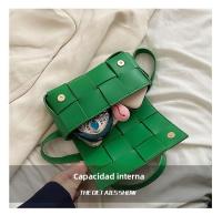 Bolso Cruzado de Moda para Mujer 2025 Bolso Pequeño de Tejido Rosa Bolso de Pecho Tejido de Niche - details 3