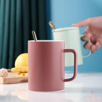 Color contrastante ins viento taza de cerámica nórdica, tapa simple con y cuchara taza de agua creativa para el hogar taza de café - details 3