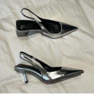 Impresionantes zapatos de tacón alto dorados con punta en punta de alta gama, nuevos zapatos de tacón. - details 17