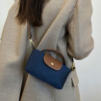 2025 bolso de moda bolso de mujer personalidad versátil pequeño bolso cuadrado ligero bolso de mensajero de hombro - details 2